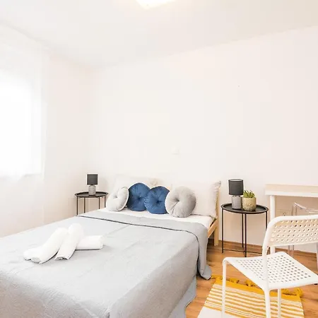 Apartman Cosy Near The Sport Center And Exercise Park Visnjik - *