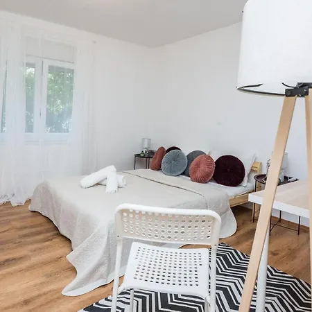 Apartman Cosy Near The Sport Center And Exercise Park Visnjik - *