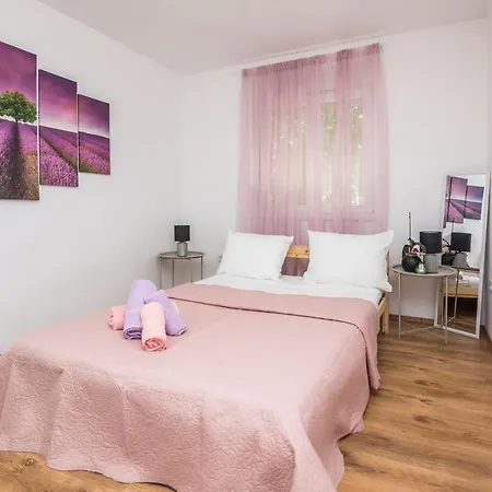 Cosy Near The Sport Center And Exercise Park Visnjik - Apartman *