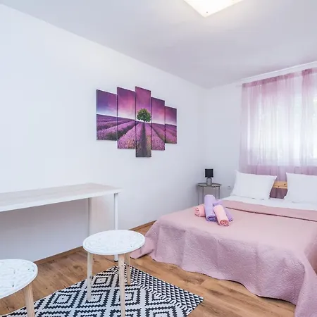 Cosy Near The Sport Center And Exercise Park Visnjik - Apartman *