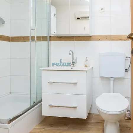 Apartman Cosy Near The Sport Center And Exercise Park Visnjik - *